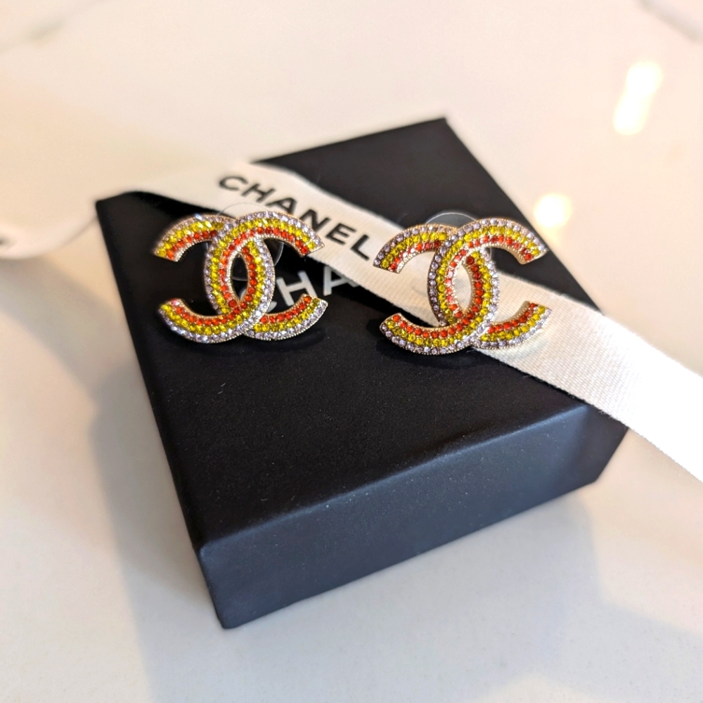 SOLD DIRECT Auth Chanel multi color CC earrings! M/L size , Like new